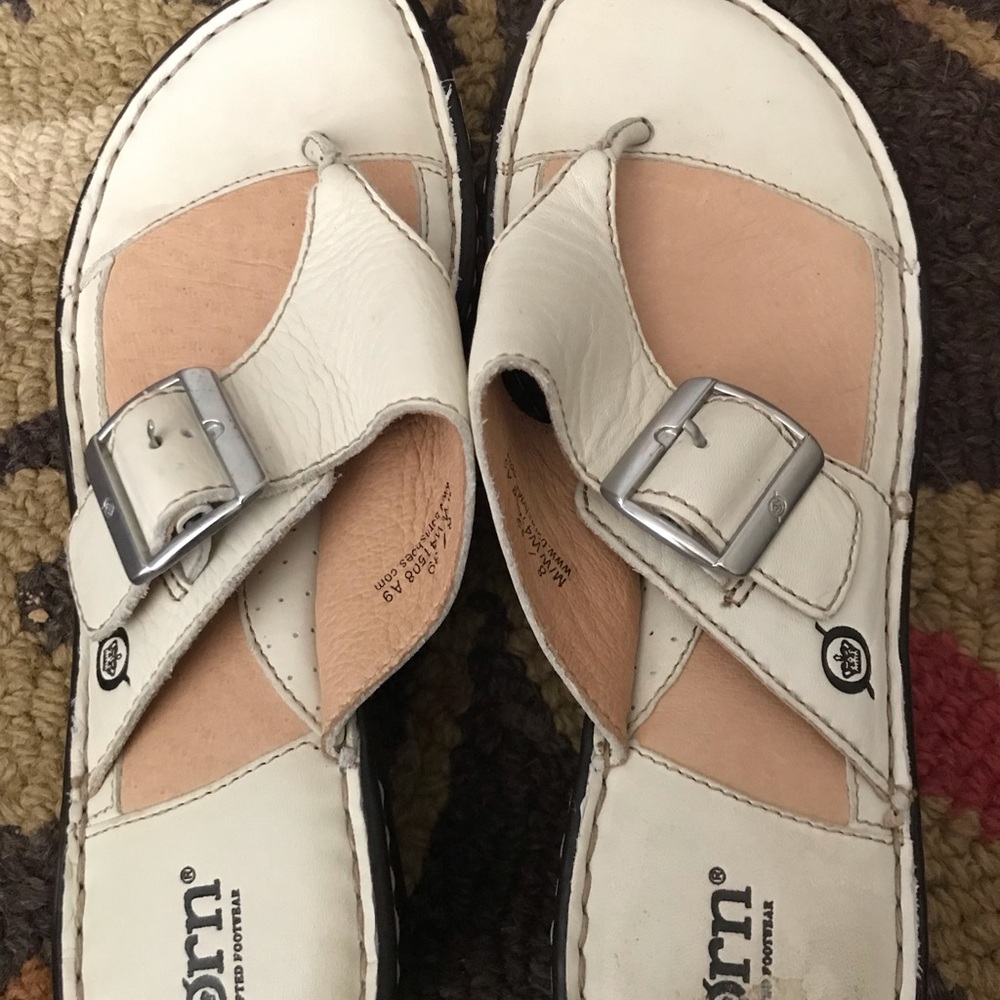 Born sandals